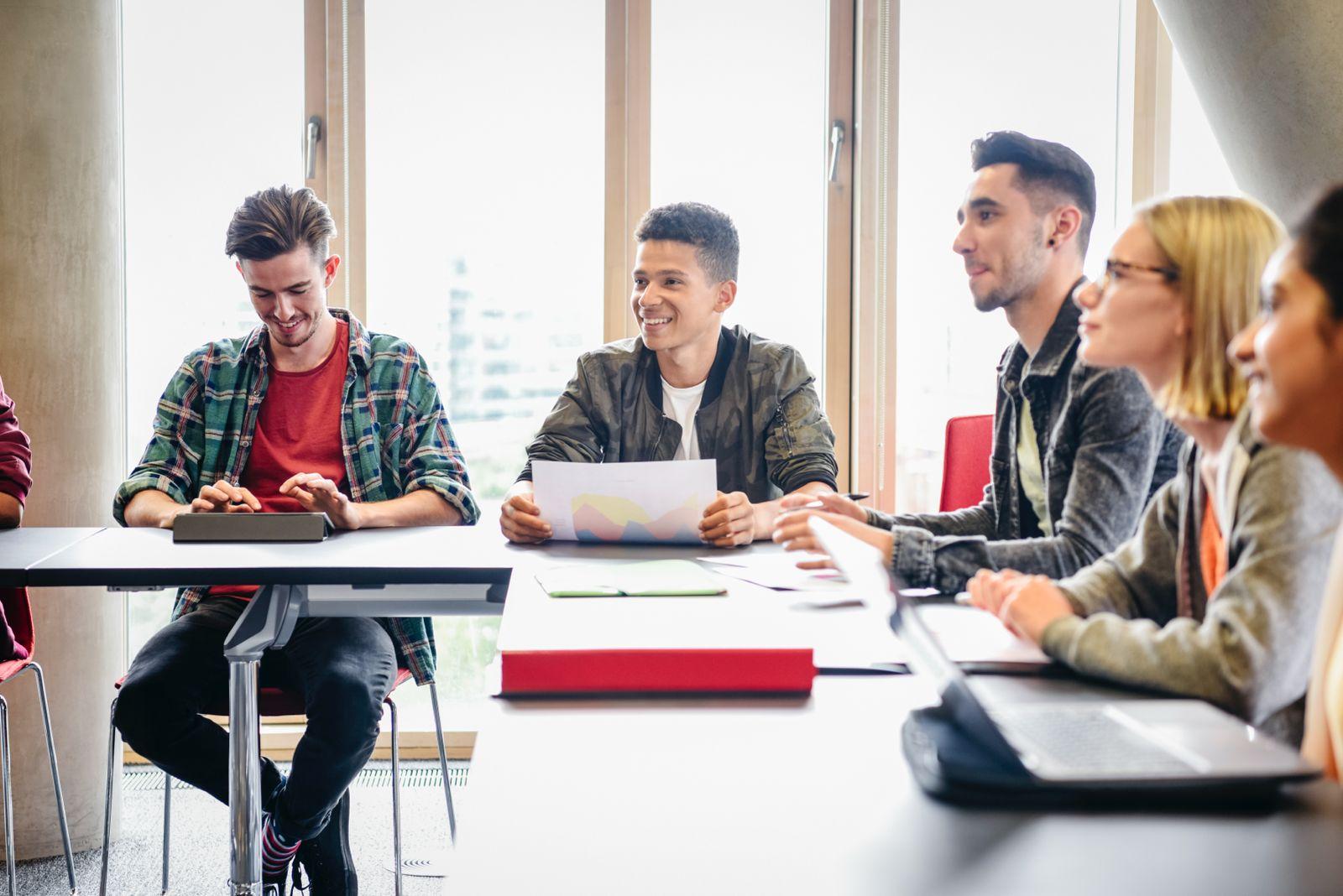 ITIC Paris Business school Formation en Bachelor Supply Chain Mobile