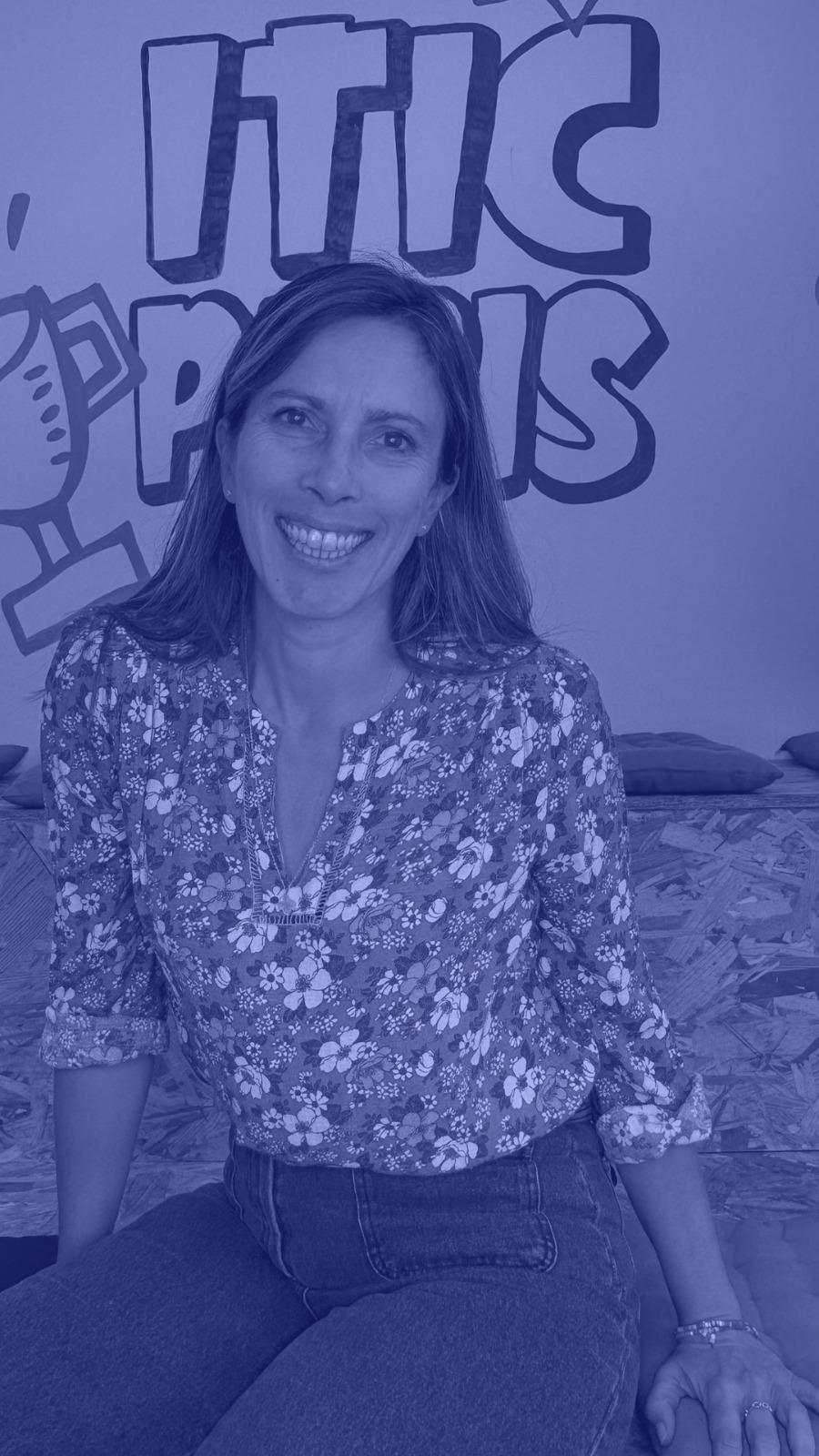 Photo présentant la responsable pédagogique des Mastères de l'équipe ITIC Paris, Agnès VAFFIER
