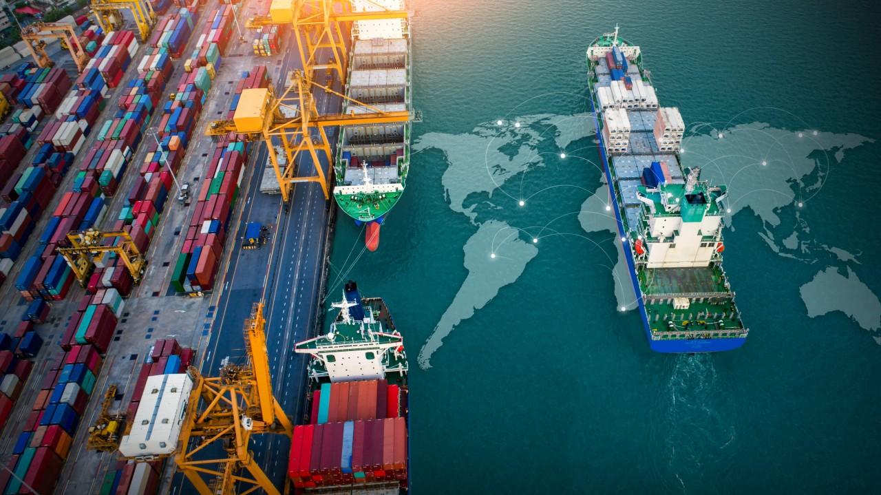 IA bouleverse les flux commerciaux logistiques mondiaux.