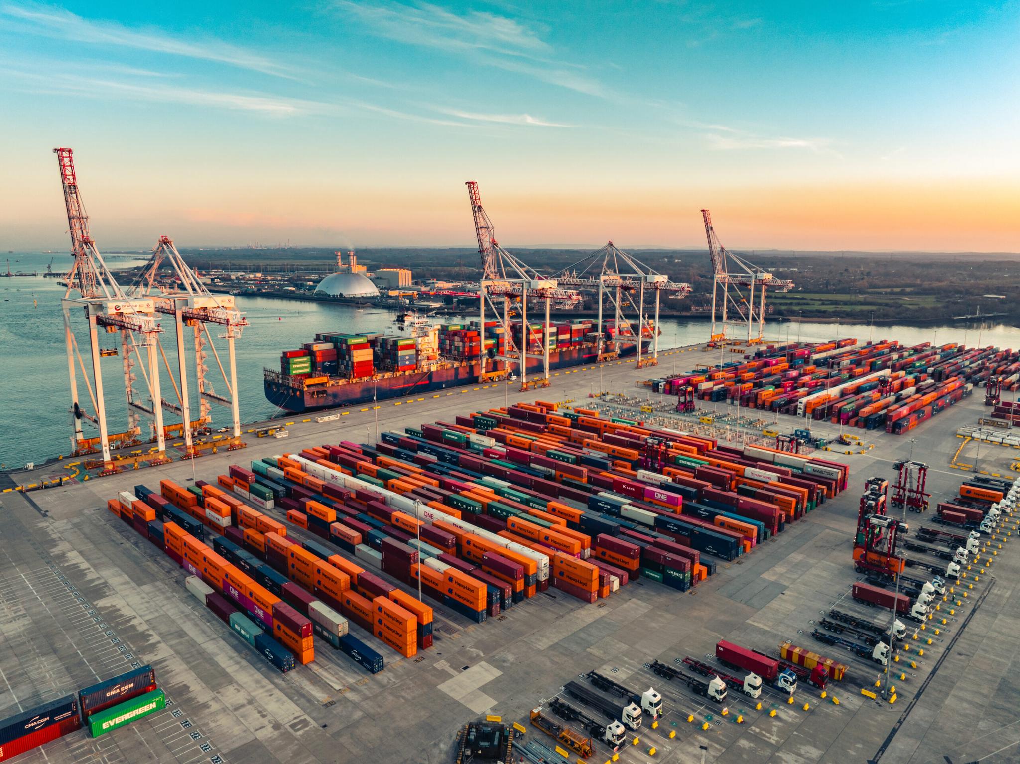 Image présentant la formation BTS Gestion Transports Logistique Associée, enseignée à ITIC Paris Business School